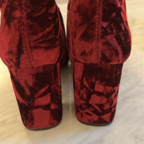 Mia VICKIE Crushed Velvet Bootie - Picture 3 of 6